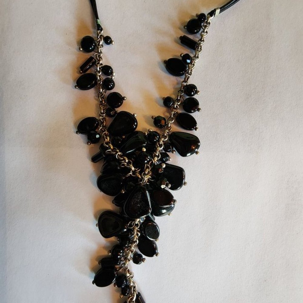 #15 Dangling Black Beaded Y-Style Necklace, Statement Necklace for Party or News